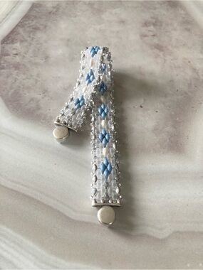 ✨Snowy Elegance Handmade Beaded Bracelet with Designer Clasp✨